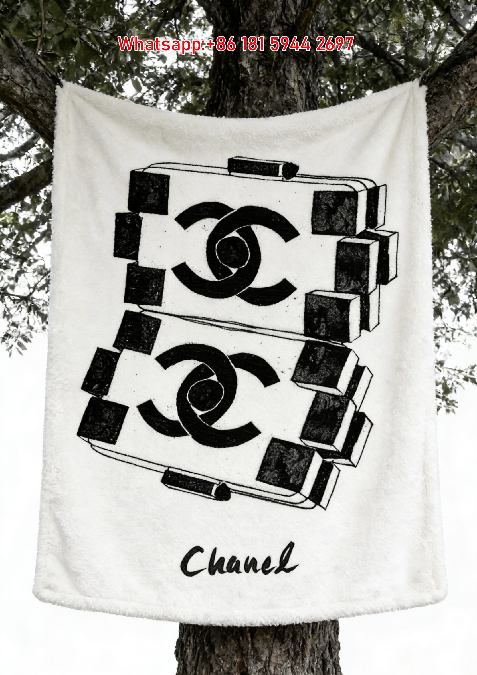 Chanel Black & White Geometric Clutch Print Flannel Sofa Throw Blanket IMG_6835